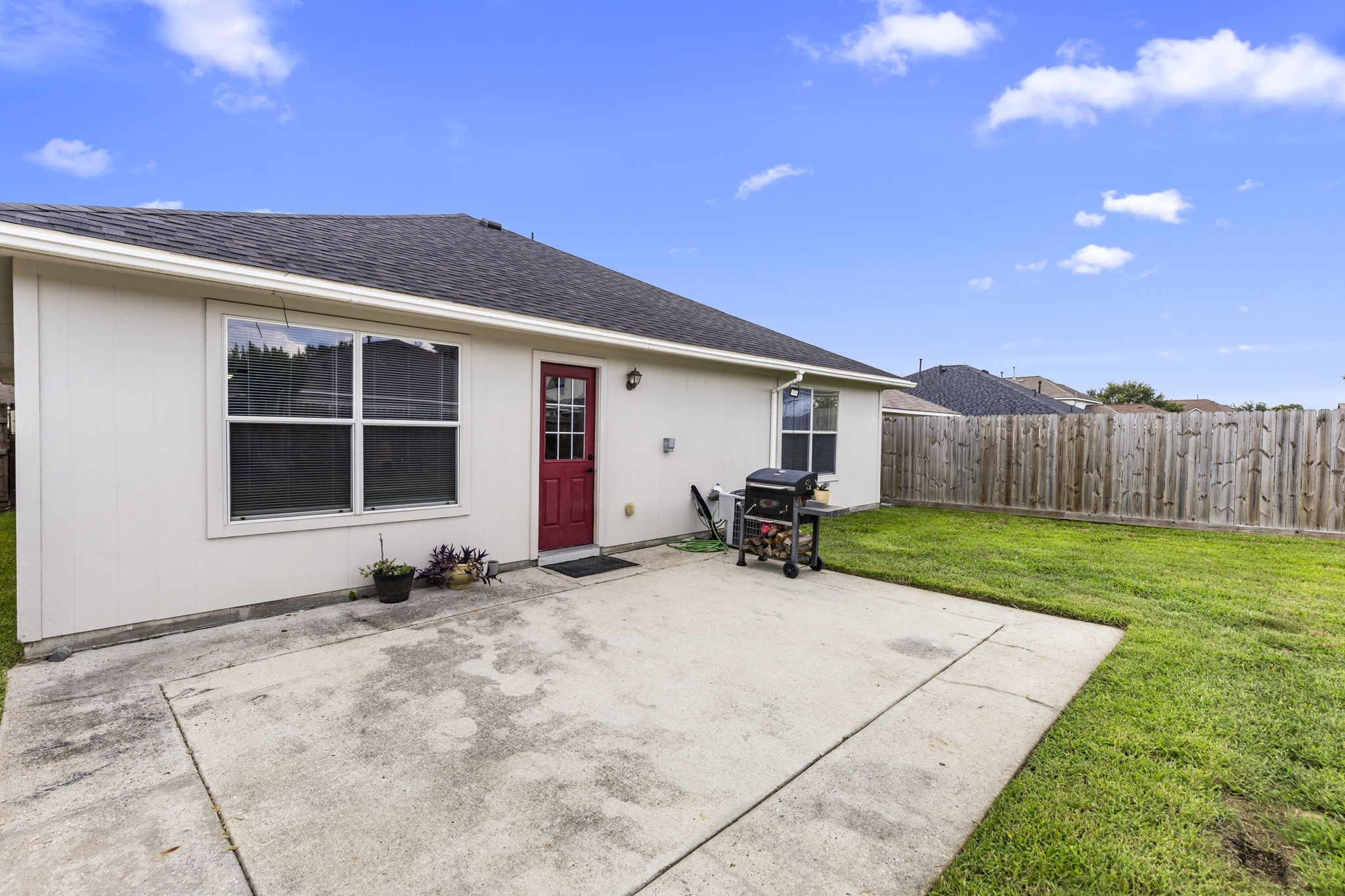 29106 Foxingham Circle Spring, TX 77386 - Photo 34 of 47 a view of a house with backyard and porch