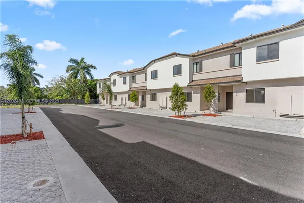 $2,500 | 412 Southwest 1st Street, Unit 1, Florida City, FL 33034