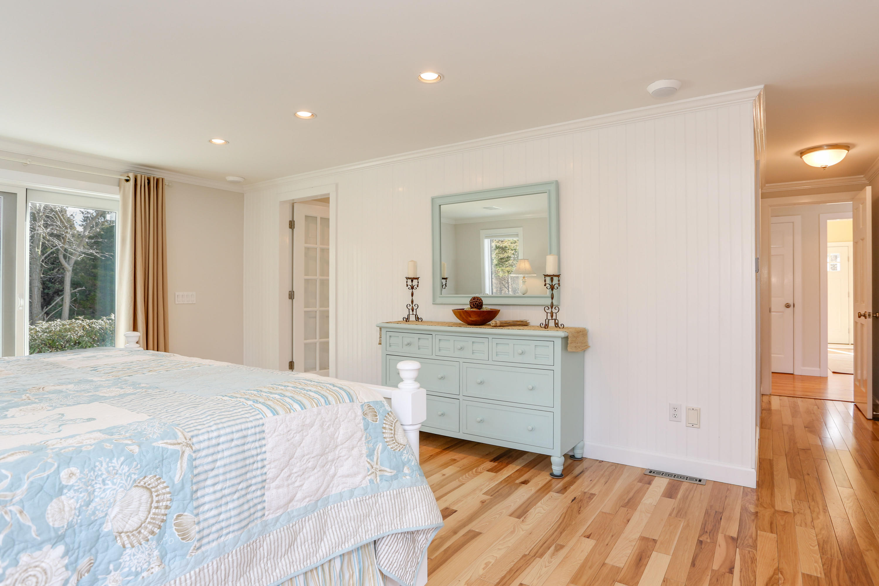 52 Dyer Prince Road Eastham, MA 02642 - Photo 17 of 35 52DyeLR-23