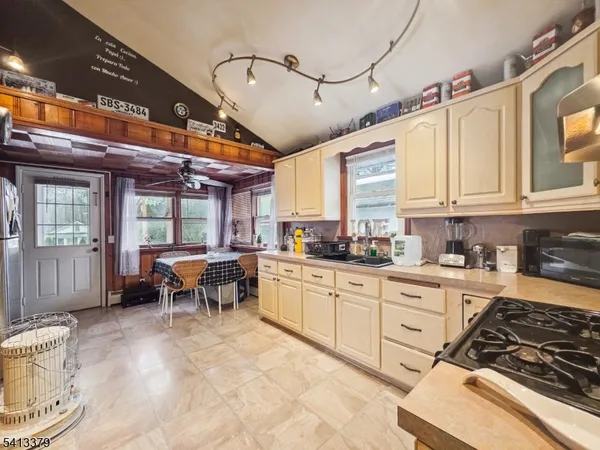 $400,000 | 14 High Street, Budd Lake, NJ 07828