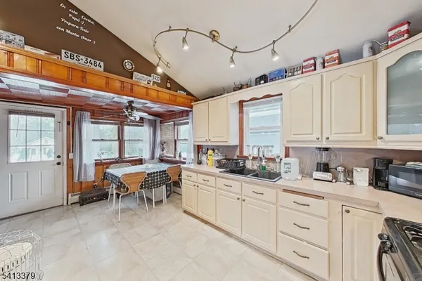 $400,000 | 14 High Street, Budd Lake, NJ 07828