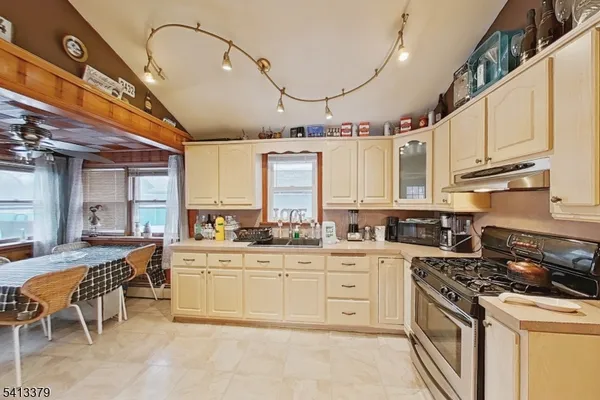 $400,000 | 14 High Street, Budd Lake, NJ 07828