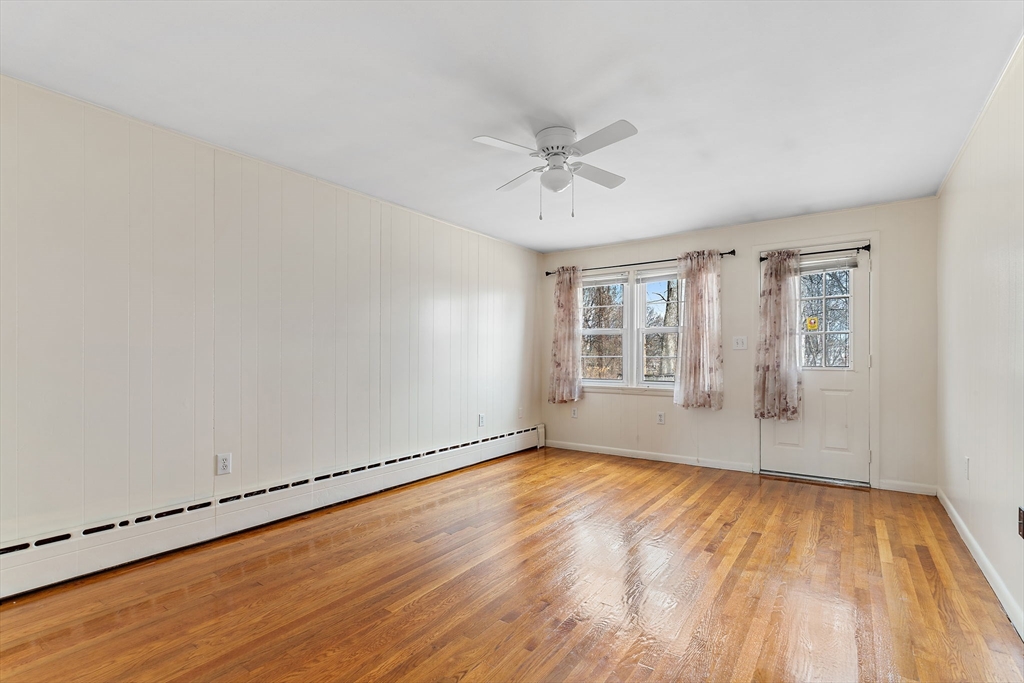 21 Trinity Avenue Worcester, MA 01605 - Photo 22 of 38