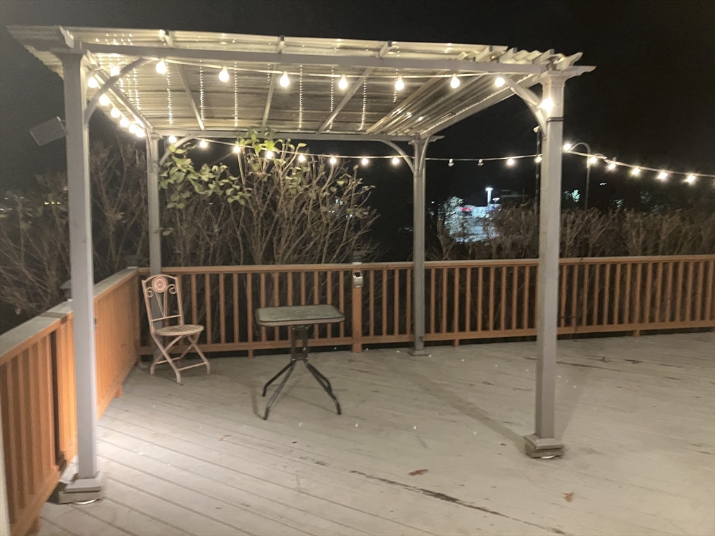 21 Trinity Avenue Worcester, MA 01605 - Photo 10 of 38