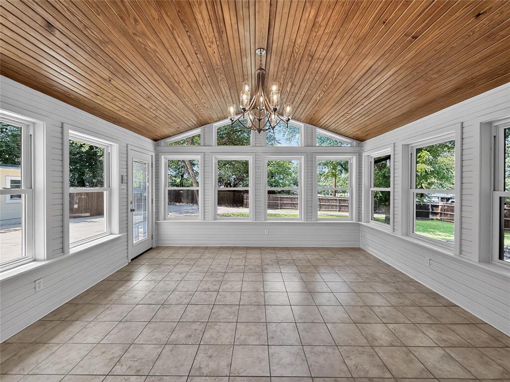 617 Dunaway Lane Azle, TX 76020 - Photo 6 of 33