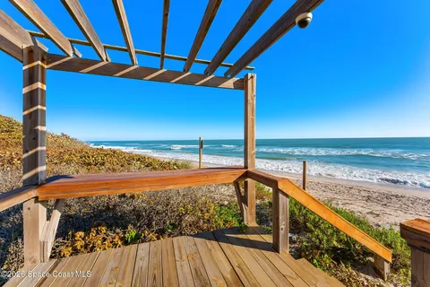 $2,999,999 | 9085 South Hwy A1A, Melbourne Beach, FL 32951