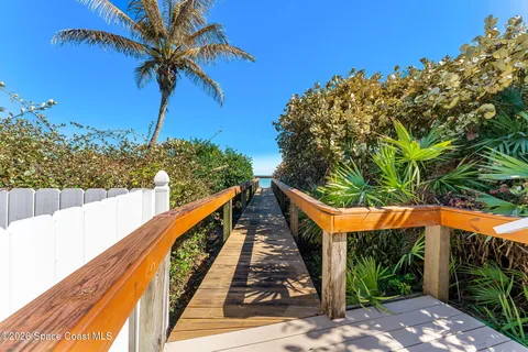 $2,999,999 | 9085 South Hwy A1A, Melbourne Beach, FL 32951