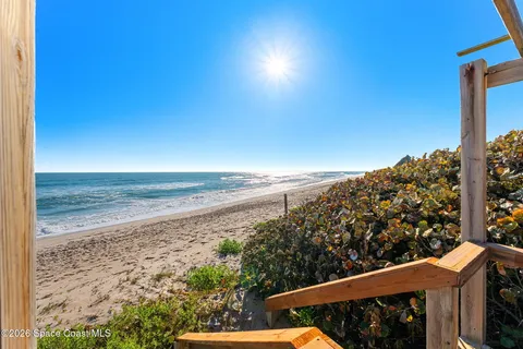 $2,999,999 | 9085 South Hwy A1A, Melbourne Beach, FL 32951