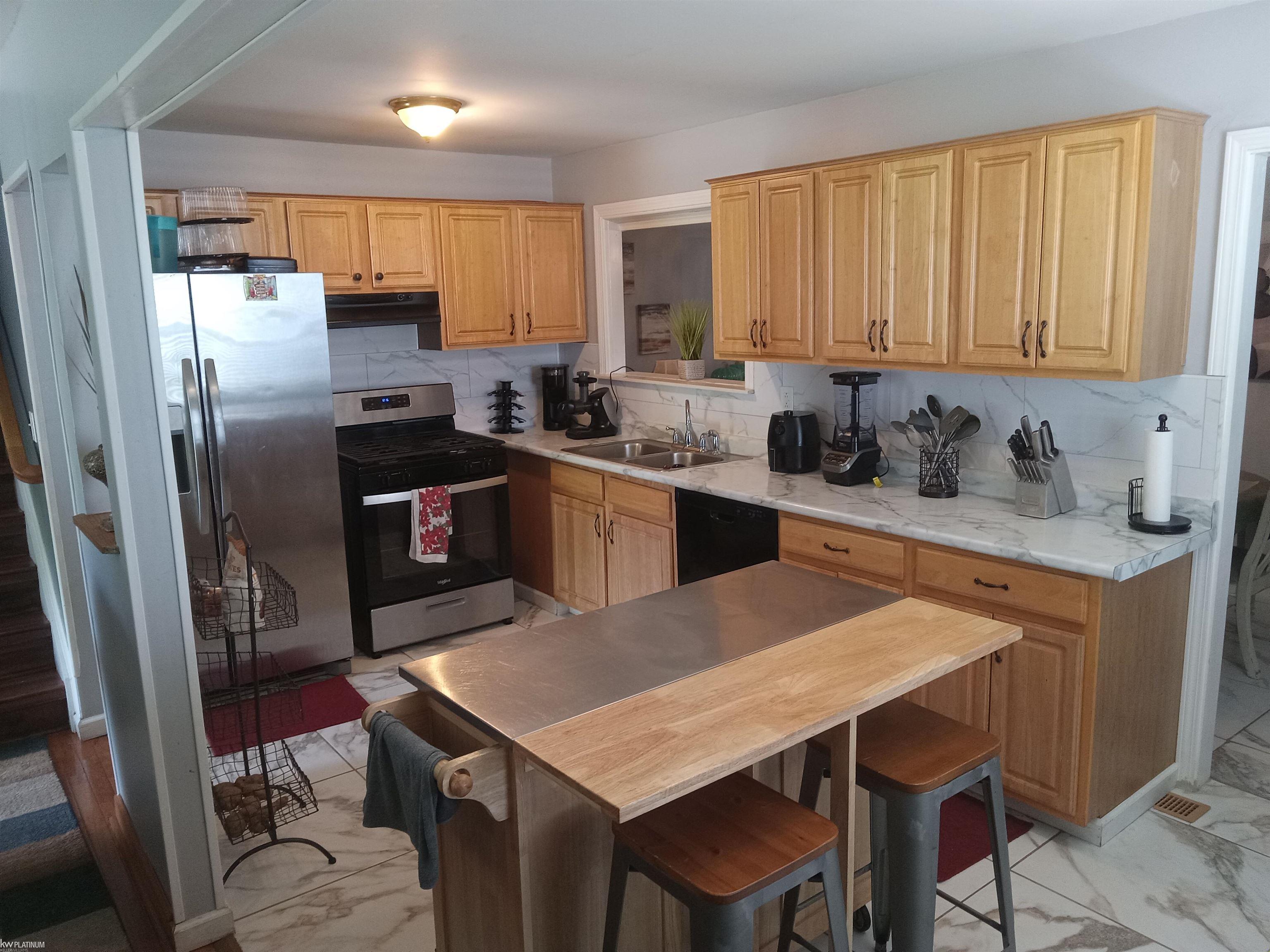28751 Leroy Street Romulus, MI 48174 - Photo 8 of 23