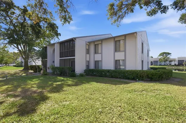 $150,000 | 1243 Pine Ridge Circle West, Unit D2, Tarpon Springs, FL 34688