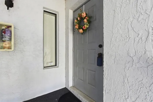 $150,000 | 1243 Pine Ridge Circle West, Unit D2, Tarpon Springs, FL 34688