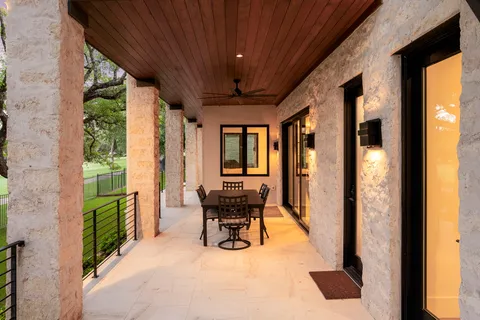 $1,950,000 | 12 Treehaven Lane, The Hills, TX 78738