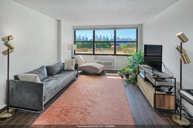 $325,000 | 7004 Boulevard East, Unit 2E, Guttenberg, NJ 07093