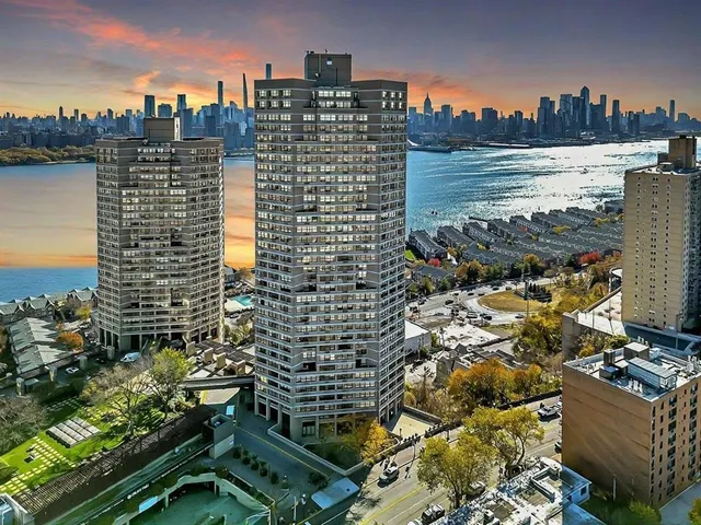 $325,000 | 7004 Boulevard East, Unit 2E, Guttenberg, NJ 07093