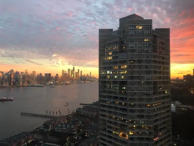 $325,000 | 7004 Boulevard East, Unit 2E, Guttenberg, NJ 07093