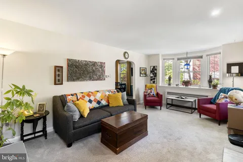 $529,000 | 403 Walnut Hill Lane, Havertown, PA 19083