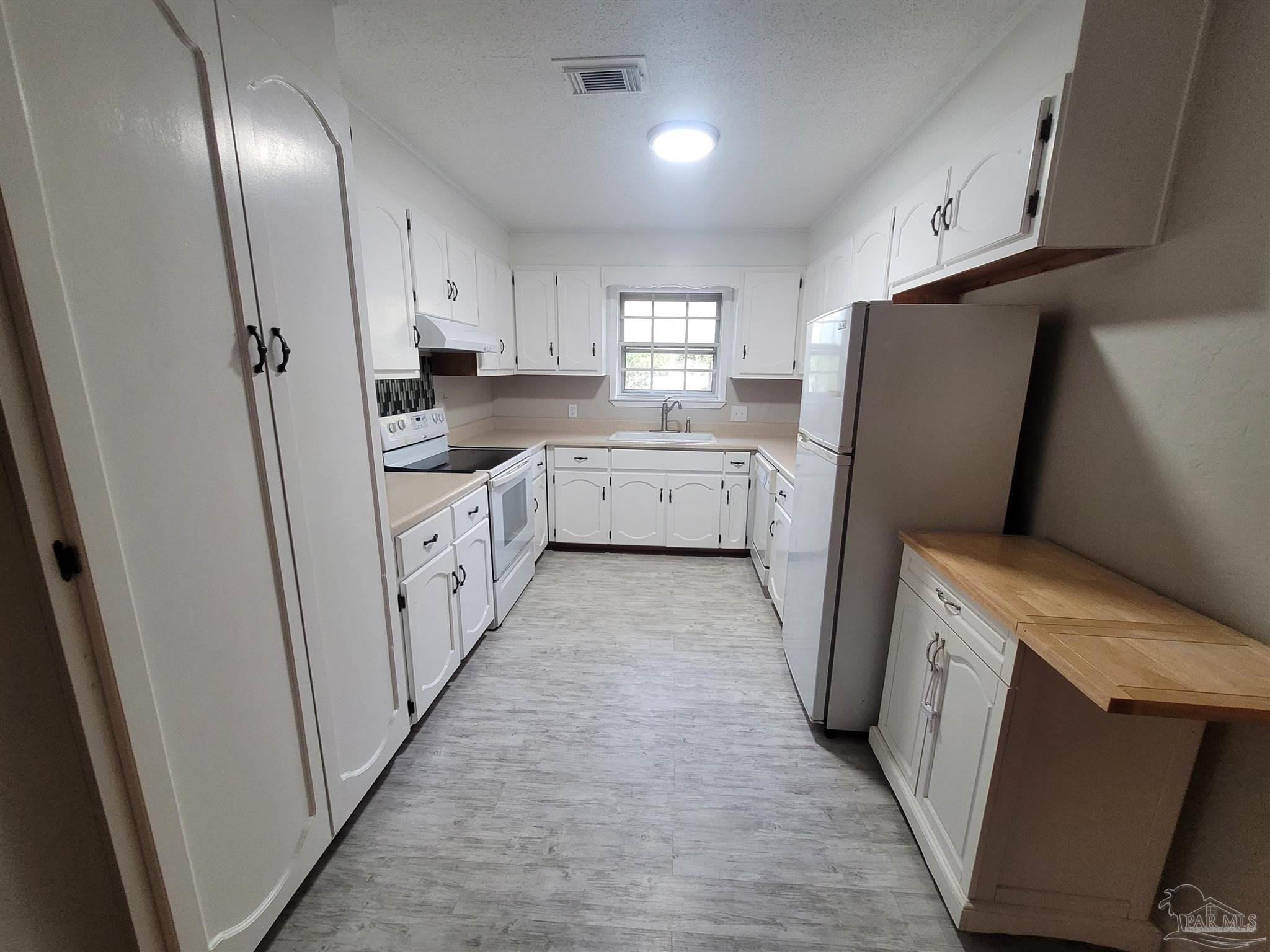 4095 Ward Basin Road Milton, FL 32583 - Photo 6 of 13
