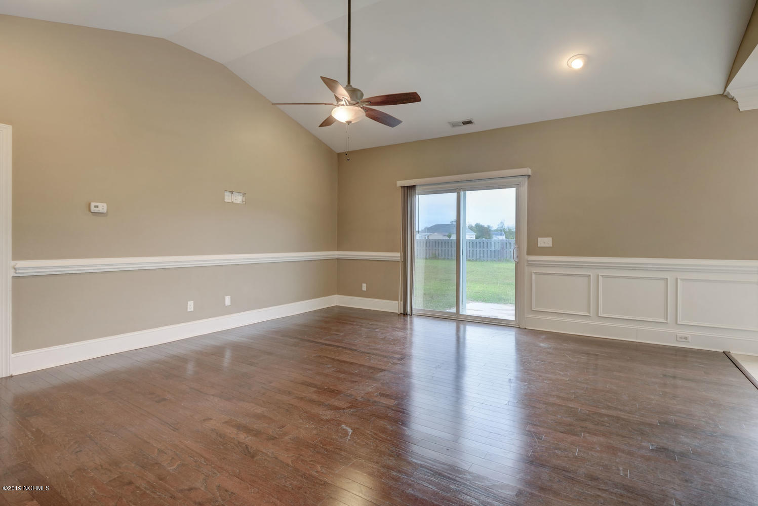 287 Hardison Road Holly Ridge, NC 28445 - Photo 4 of 27 Living Area