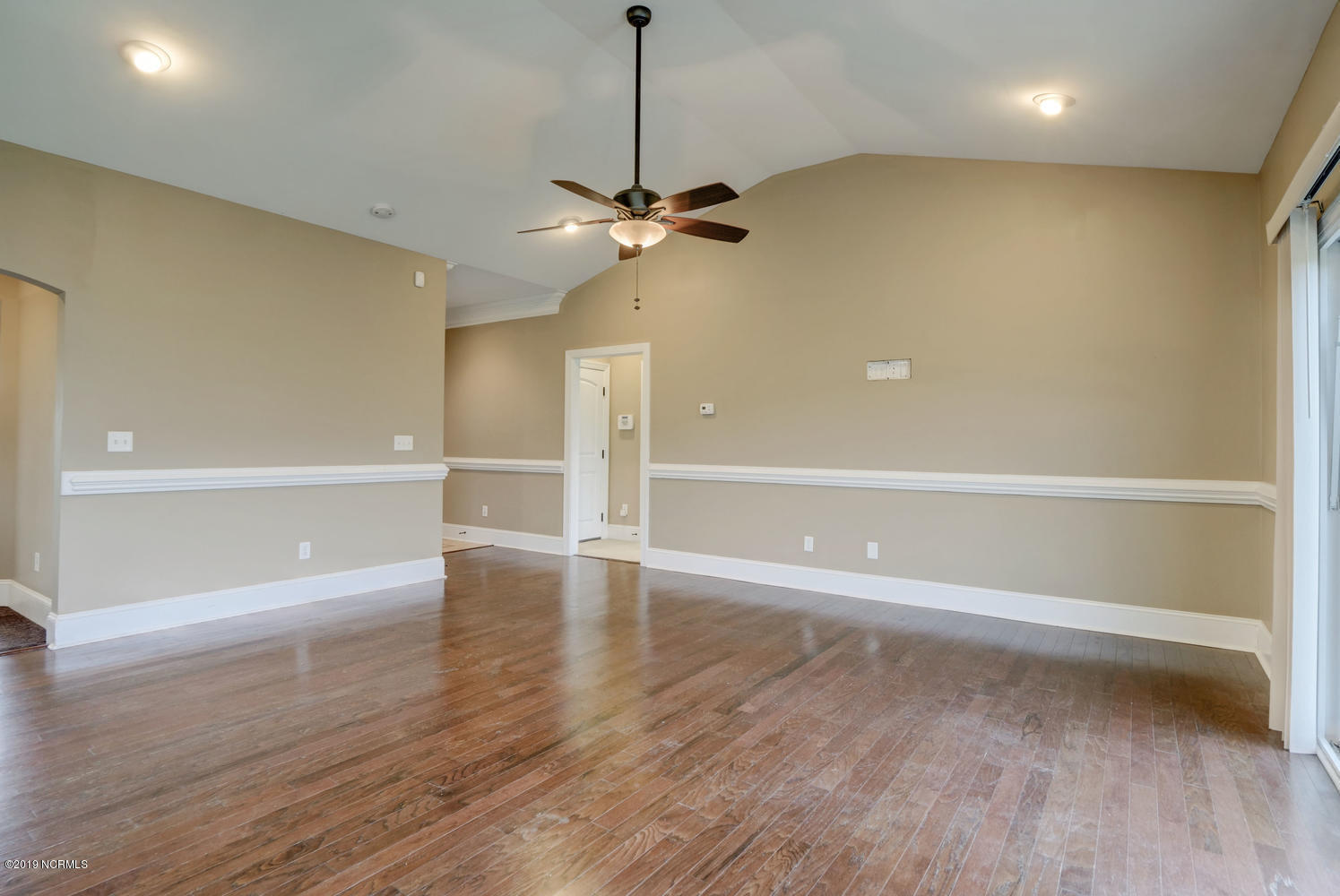 287 Hardison Road Holly Ridge, NC 28445 - Photo 5 of 27 Living Area