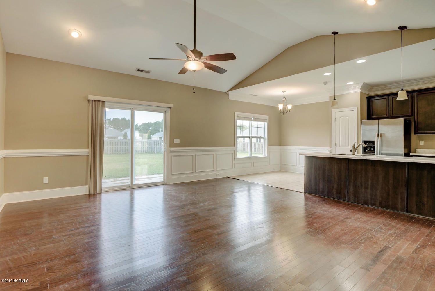 287 Hardison Road Holly Ridge, NC 28445 - Photo 7 of 27 Living Area
