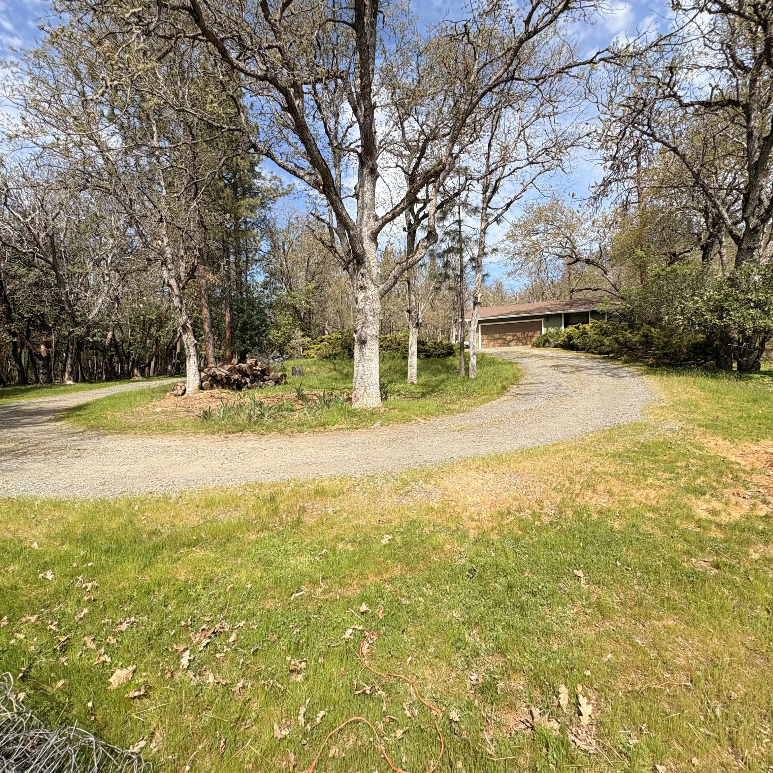 15 Twin Oaks Road Jacksonville, OR 97530 - Photo 3 of 26