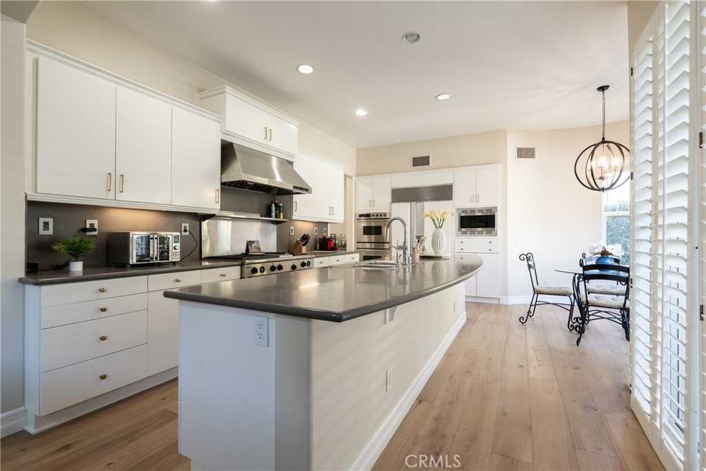 6193 Barons Way Oak Park, CA 91377 - Photo 18 of 58