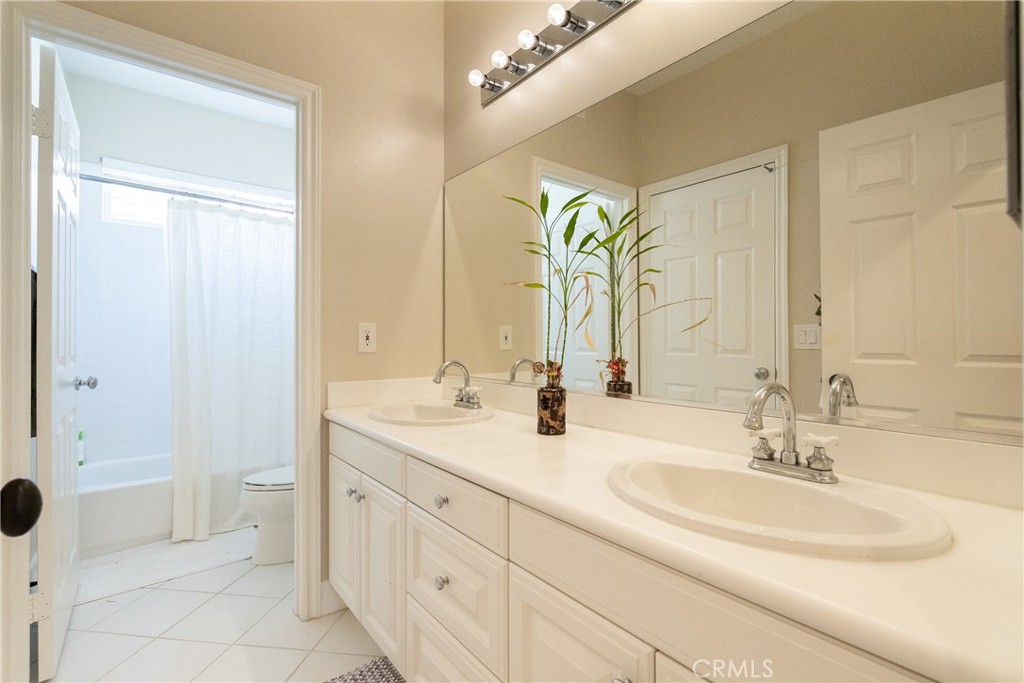 6193 Barons Way Oak Park, CA 91377 - Photo 45 of 58