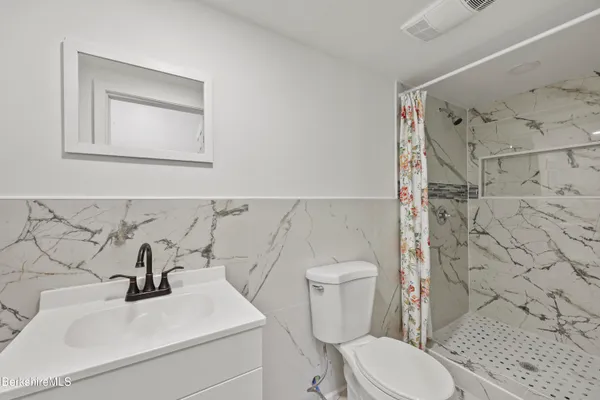 $1,600,000 | 16-18 North Summer Street, Adams, MA 01220