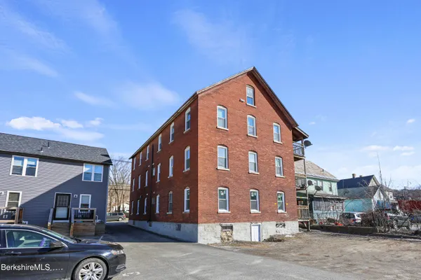 $1,600,000 | 16-18 North Summer Street, Adams, MA 01220