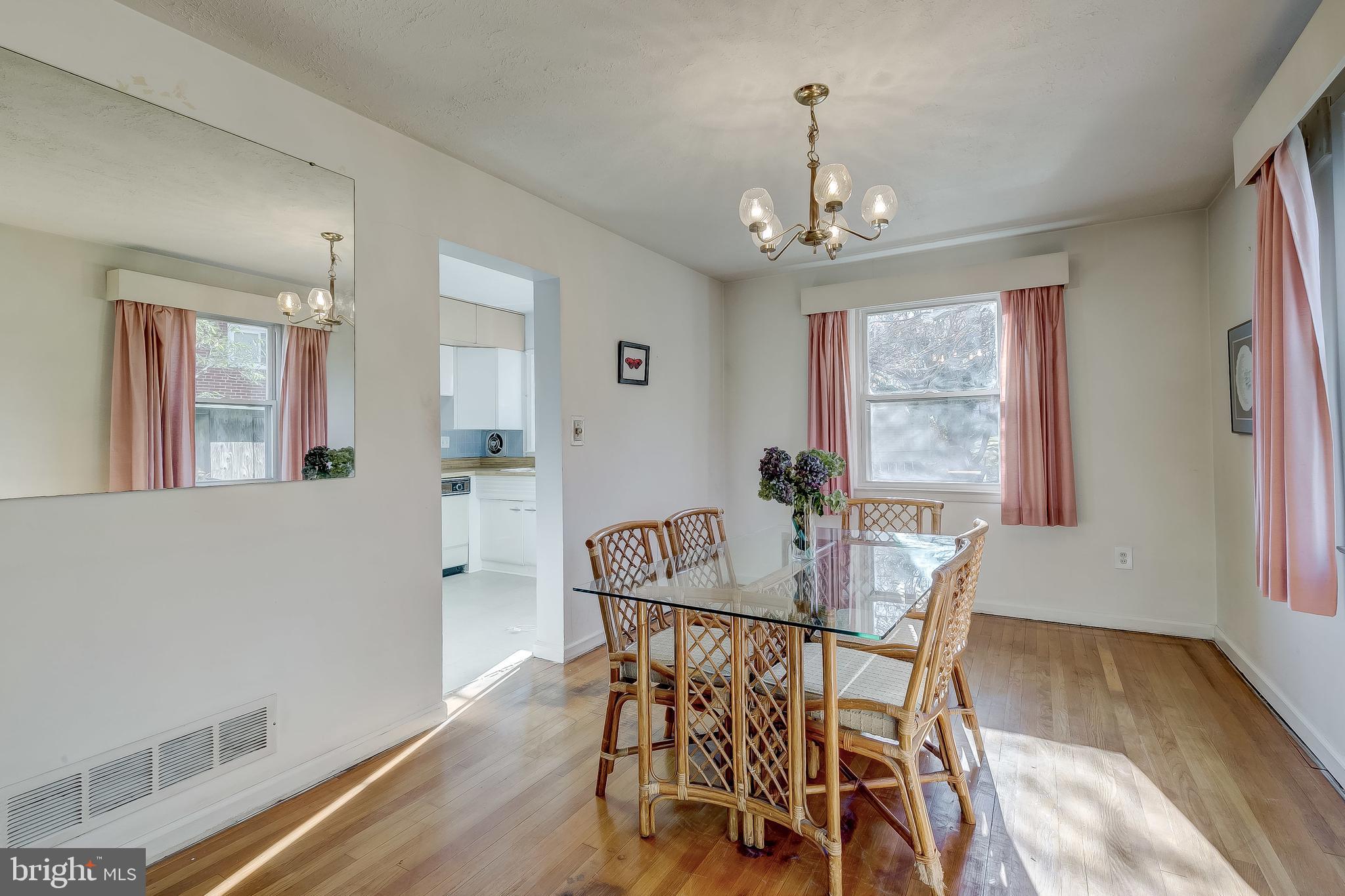 1215 Brixton Road Baltimore, MD 21239 - Photo 14 of 42 Dining room