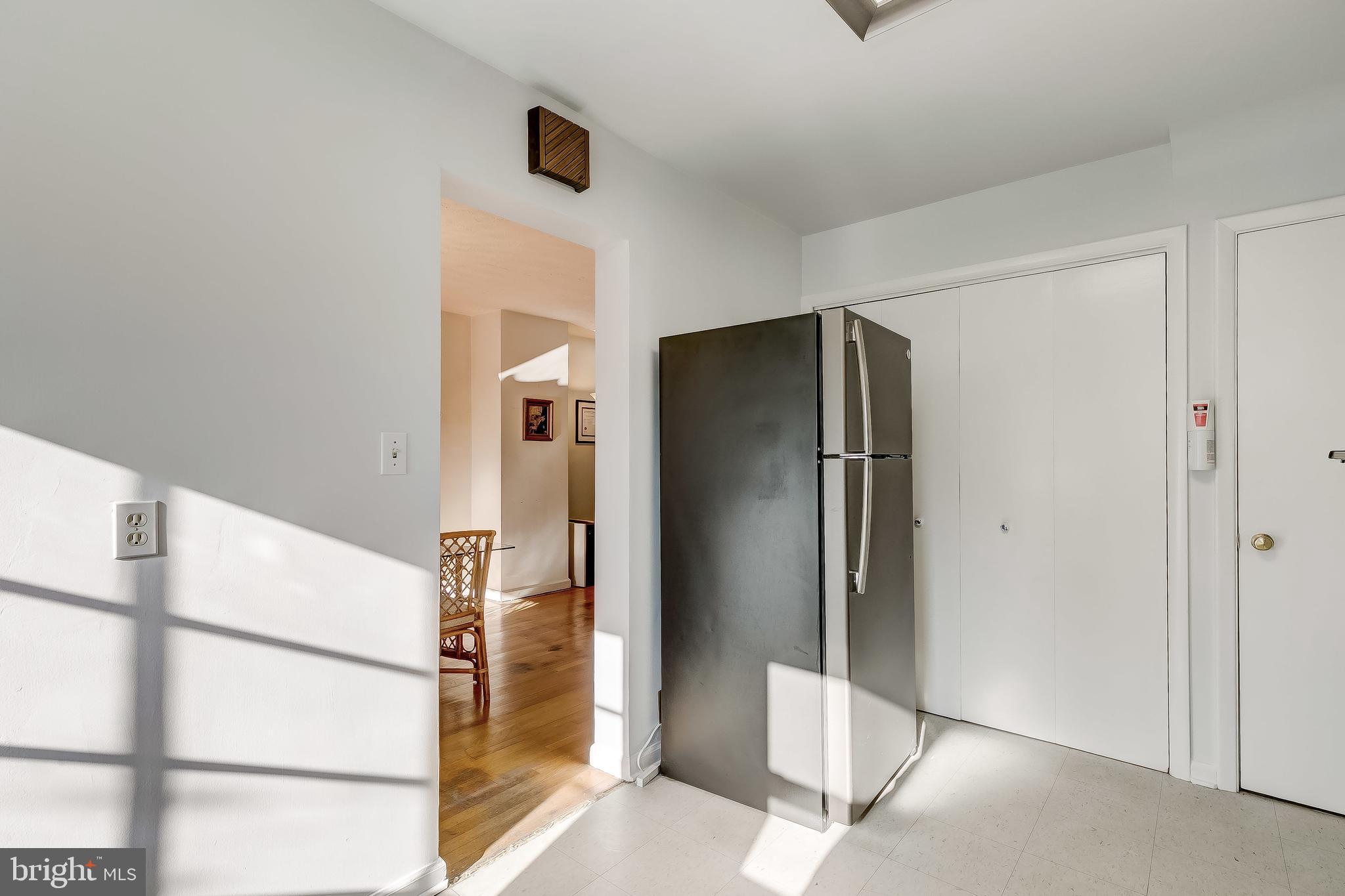 1215 Brixton Road Baltimore, MD 21239 - Photo 21 of 42 Kitchen