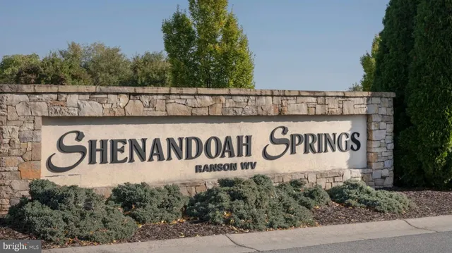 $1,950 | 306 Watercourse Drive, Ranson, WV 25438