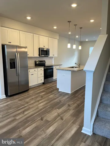 $1,950 | 306 Watercourse Drive, Ranson, WV 25438