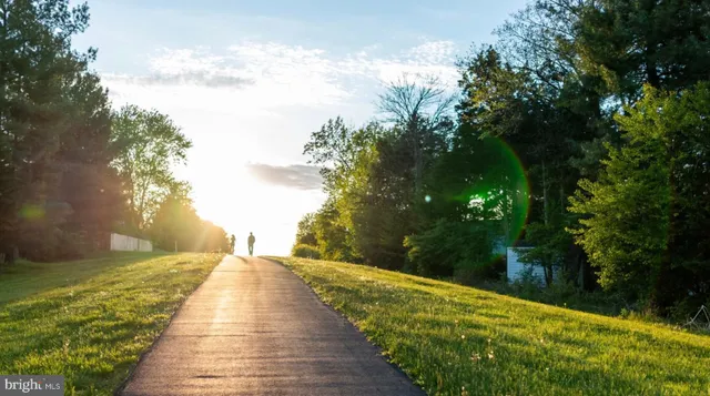 $1,950 | 306 Watercourse Drive, Ranson, WV 25438