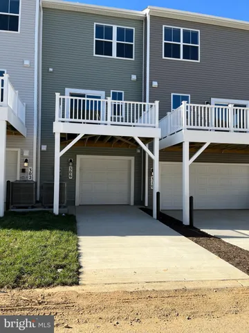 $1,950 | 306 Watercourse Drive, Ranson, WV 25438