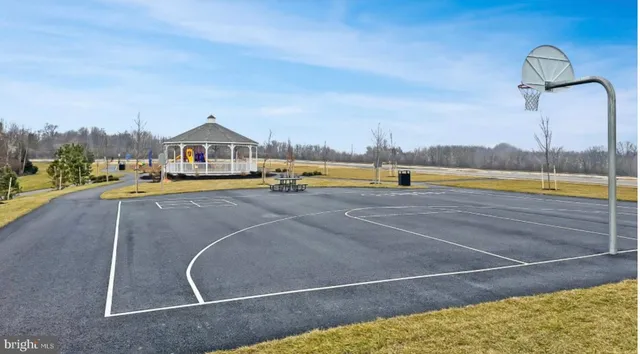 $1,950 | 306 Watercourse Drive, Ranson, WV 25438