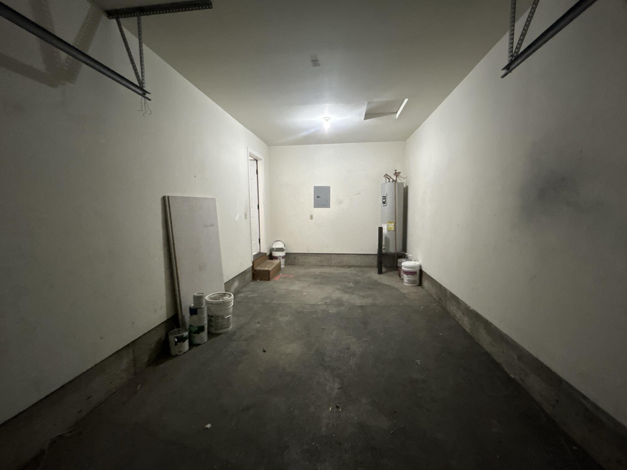 2211 Southwest Quartz Avenue Redmond, OR 97756 - Photo 14 of 26 a view of a room with gym equipment
