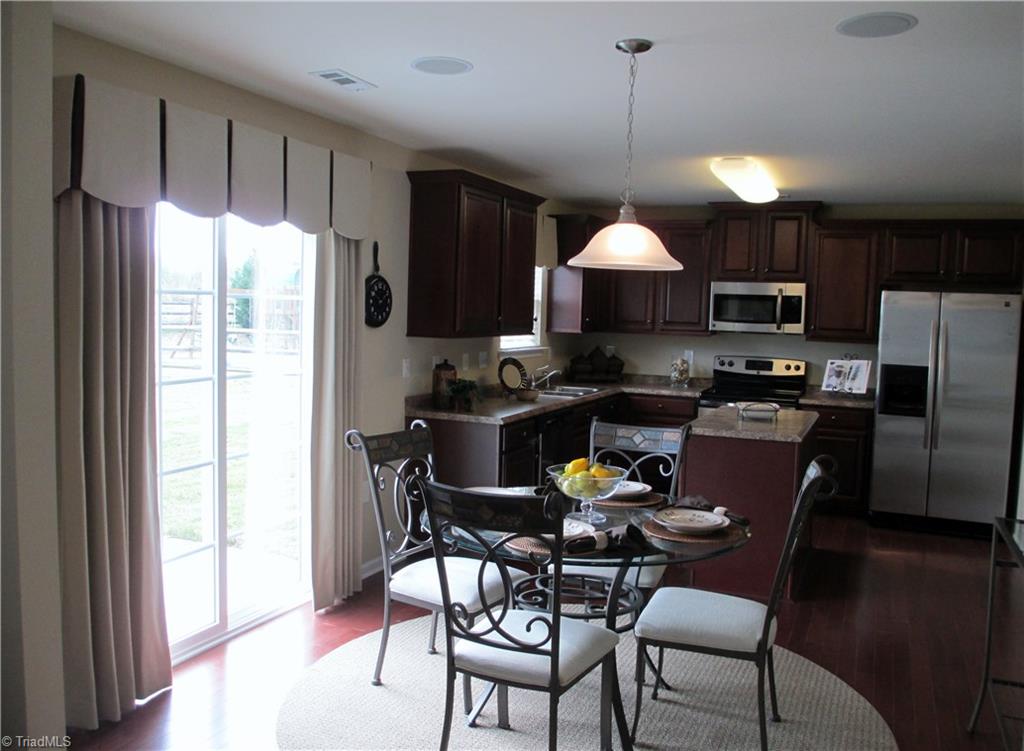 3239 Grandview Club Road Pfafftown, NC 27040 - Photo 6 of 15 Gallery Image 6