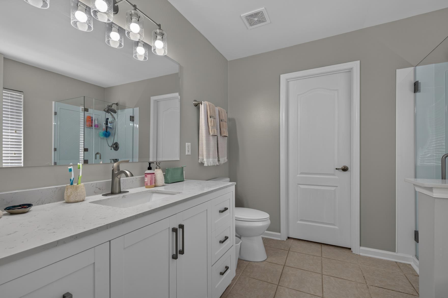 137 Graduate Lane Ladson, SC 29456 - Photo 18 of 26 Primary bathroom