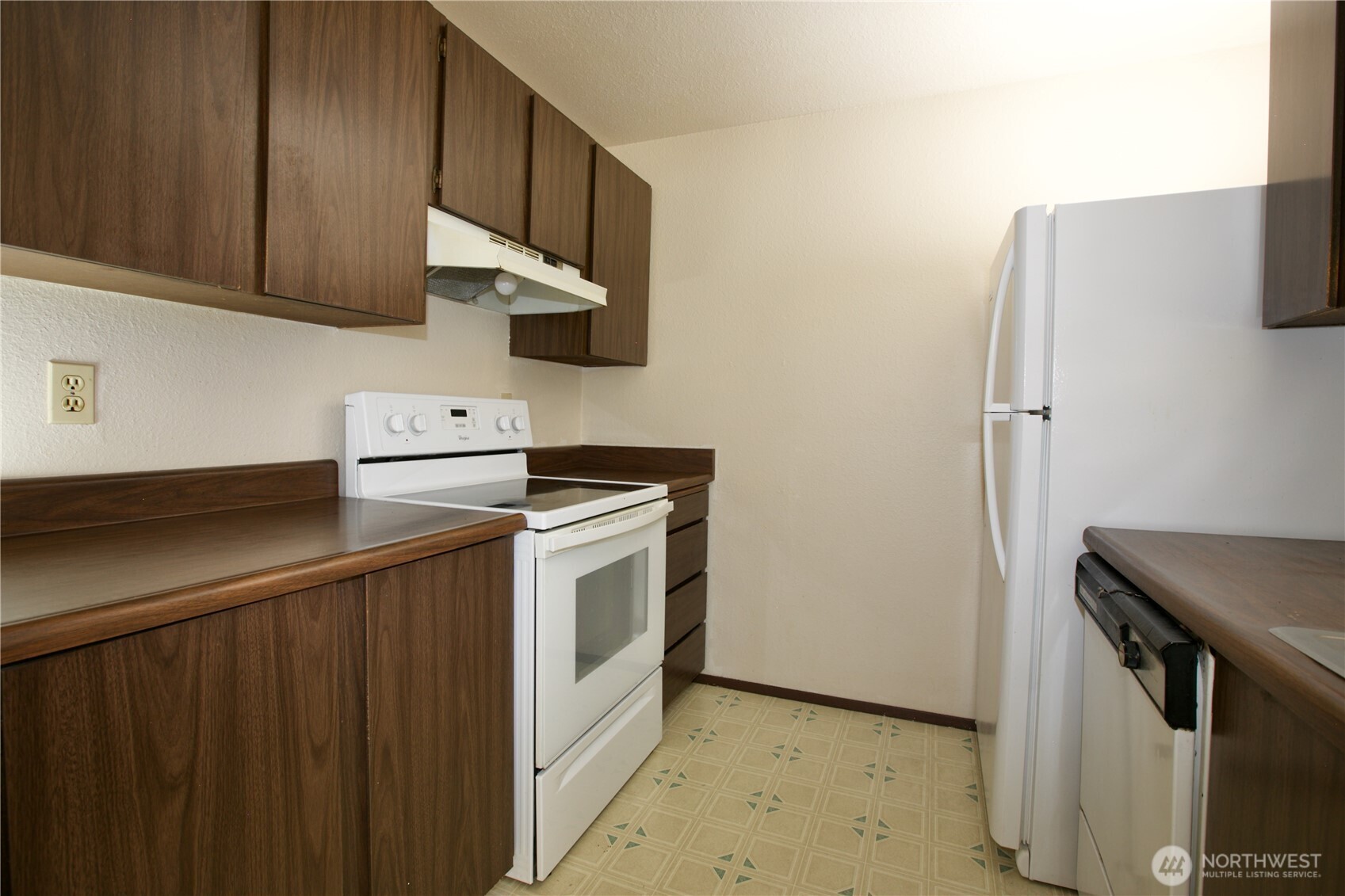 4601 Southwest 320th Street, Unit Q5 Federal Way, WA 98023 - Photo 6 of 19