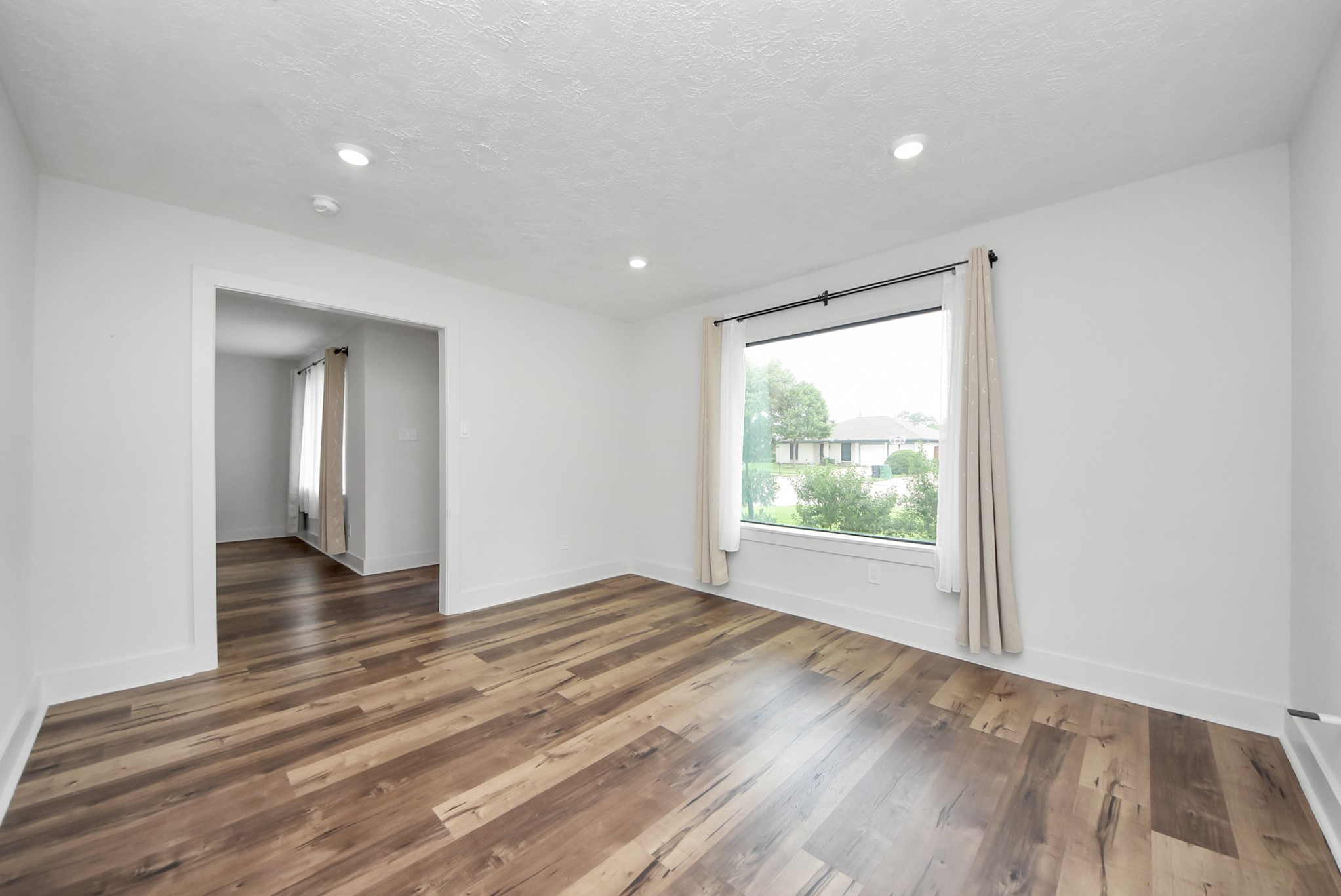 9731 Clanton Street Houston, TX 77080 - Photo 14 of 41 Study/Flex Room