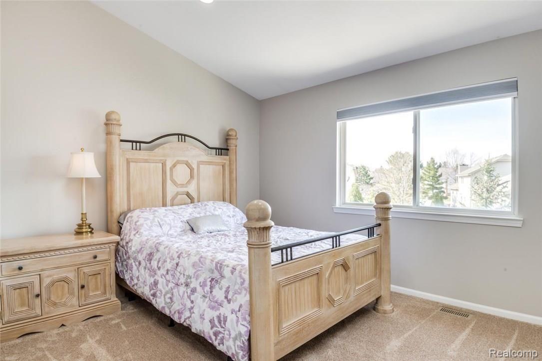 3215 Silverbrook Drive Rochester, MI 48306 - Photo 28 of 40 Bedroom