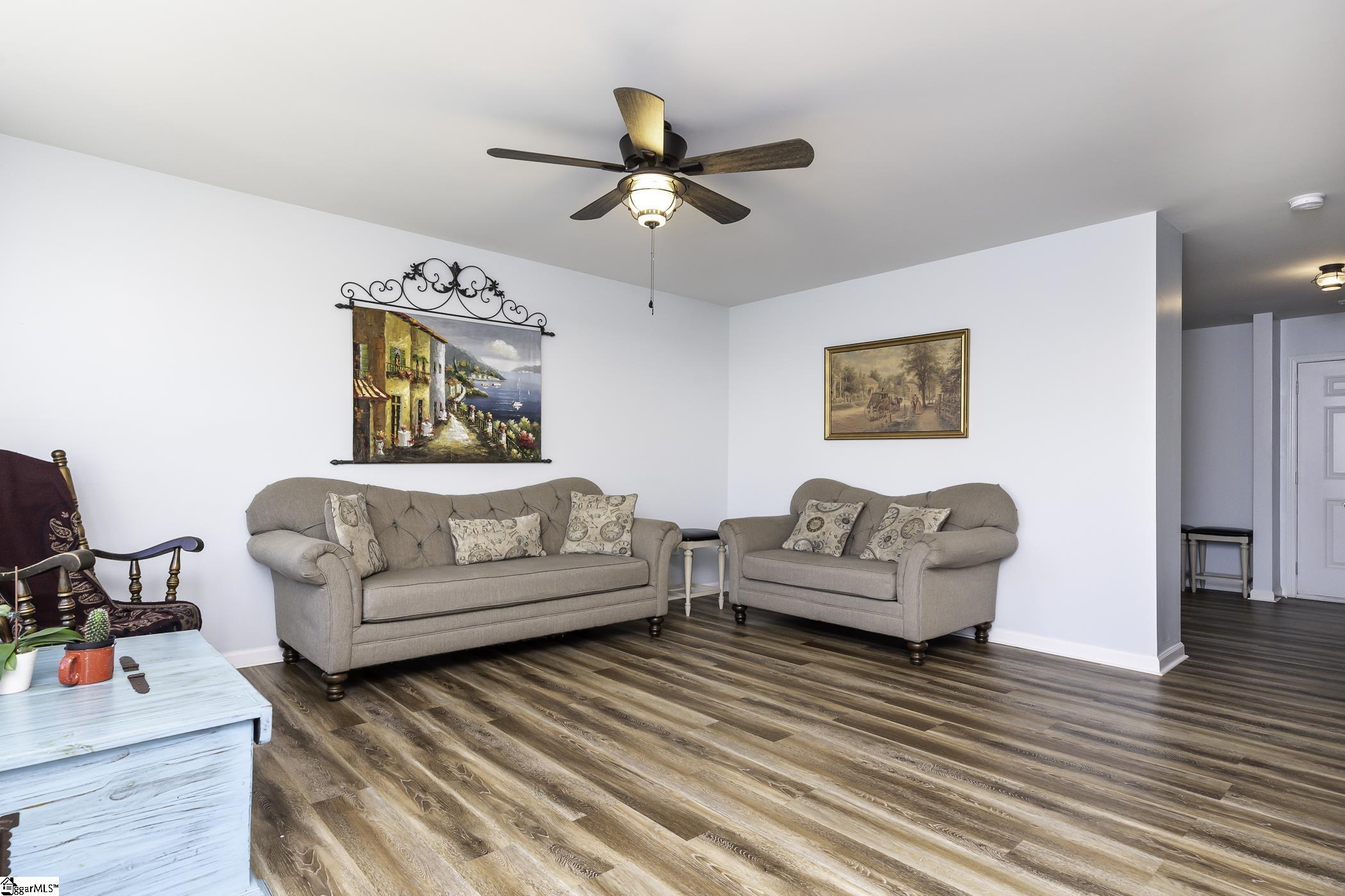156 Bennett Dairy Road Spartanburg, SC 29307 - Photo 7 of 33 Gallery Image 7