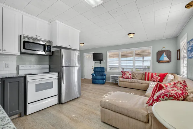 $299,000 | 126 Inspiration Drive, Sunrise Beach, TX 78643