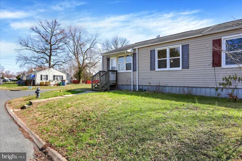 a view of outdoor space yard and deck