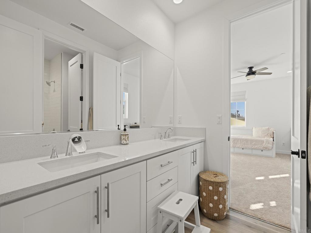 2971 Rue De Latour Vista, CA 92084 - Photo 23 of 36