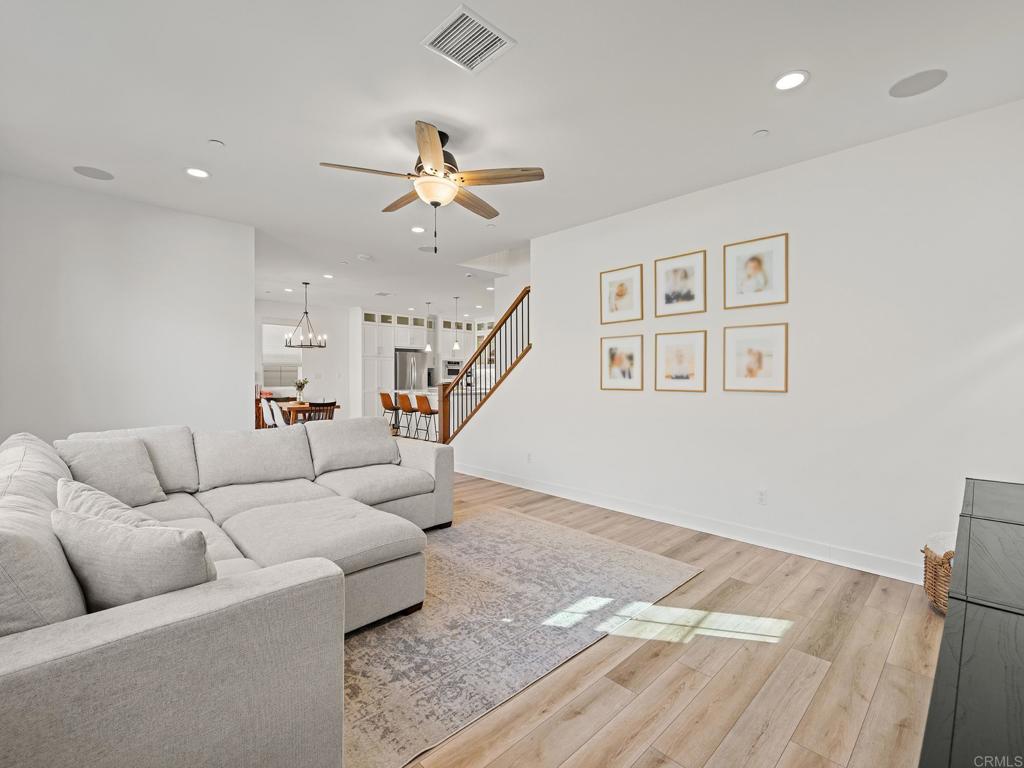2971 Rue De Latour Vista, CA 92084 - Photo 10 of 36