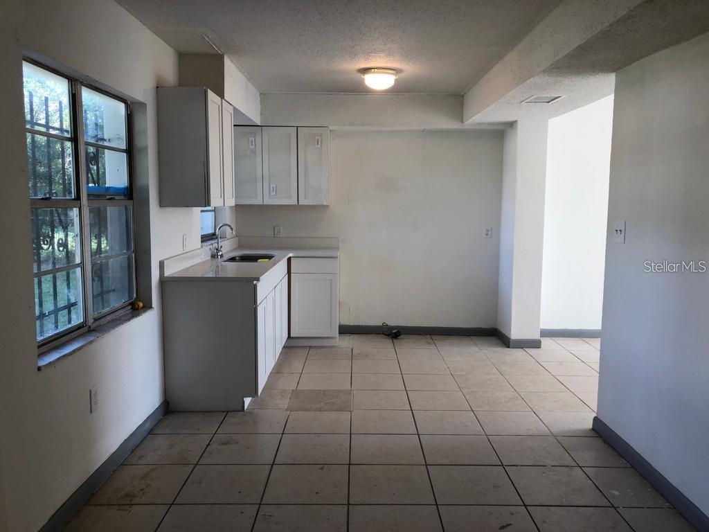 1013 Ferndell Road Orlando, FL 32808 - Photo 3 of 10