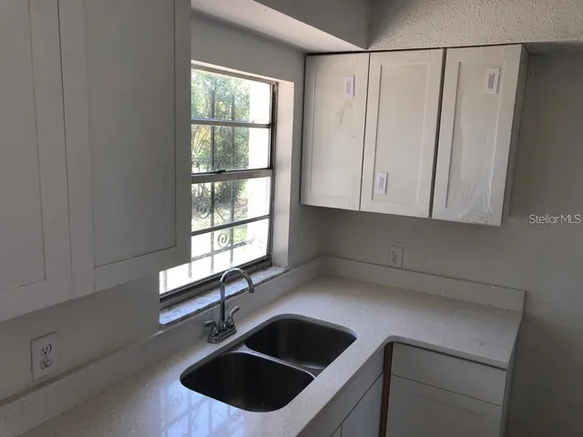 $2,000 | 1013 Ferndell Road, Orlando, FL 32808