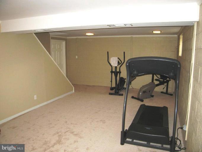 7813 Hayfield Road Alexandria, VA 22315 - Photo 19 of 19 Recreation Room #2